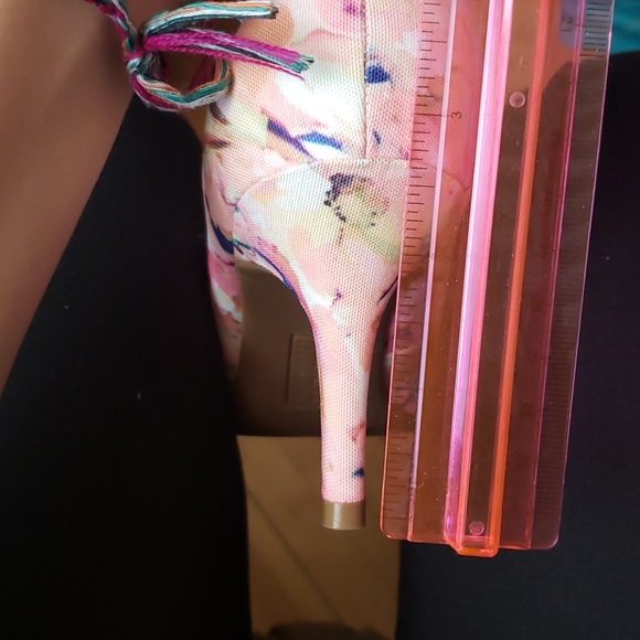 Multi colored - Picture 4 of 4